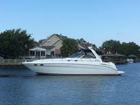 Sea Ray 380 Sundancer - main image