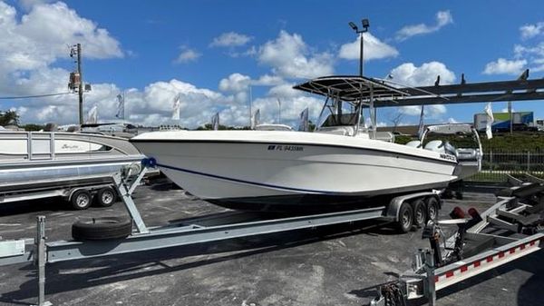Manta 30 Center Cons 2022 twin 300's