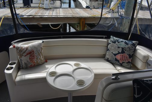 Rinker 312 Fiesta Vee image