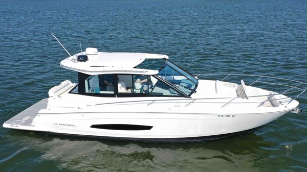 Regal 36 Grande Coupe