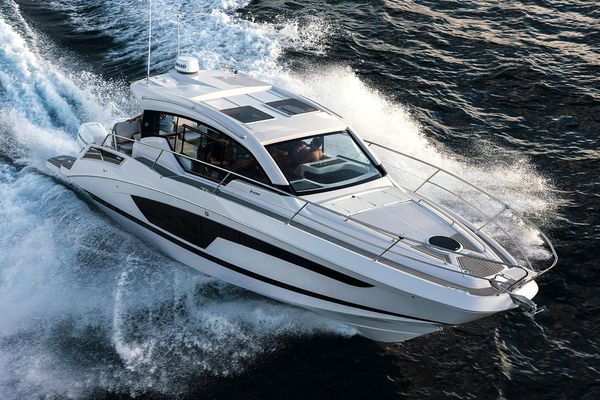 Four Winns Vista 355 Coupe OB - main image