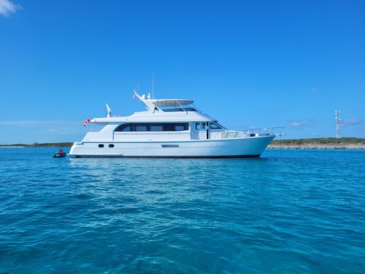 Hatteras 75 Cockpit Motor Yacht - main image