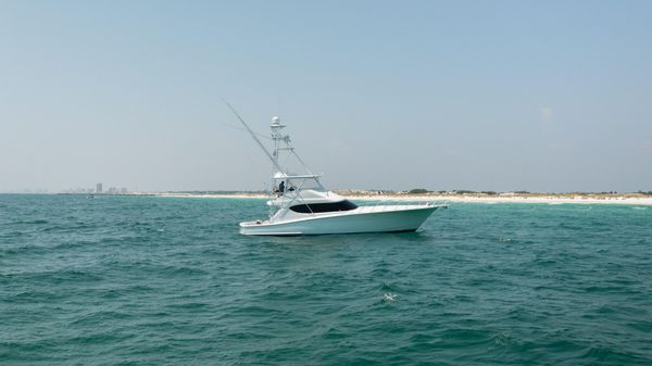 Hatteras 60 Convertible 