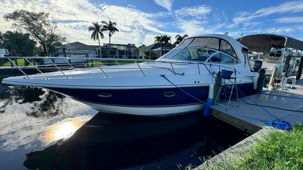 Cruisers Yachts 420 Express