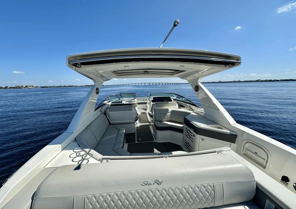 Sea Ray 310 SLX-OB image