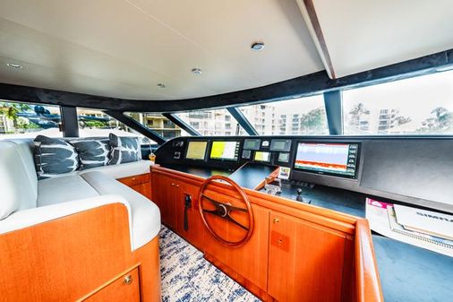 Nordlund Raised Pilothouse image