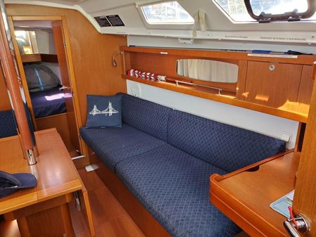 Beneteau Oceanis 34 image