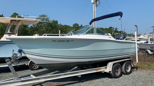 Sea Pro 206 Center Console 