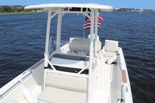 Boston Whaler 210 Montauk image