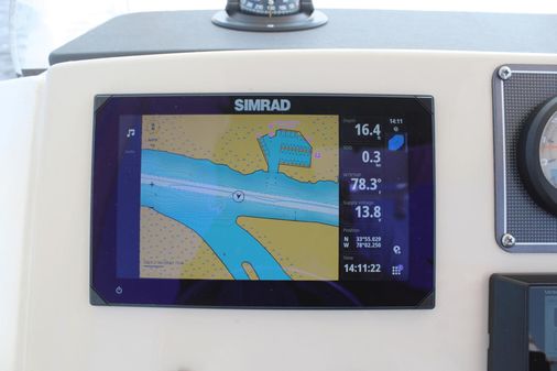 Boston Whaler 210 Montauk image