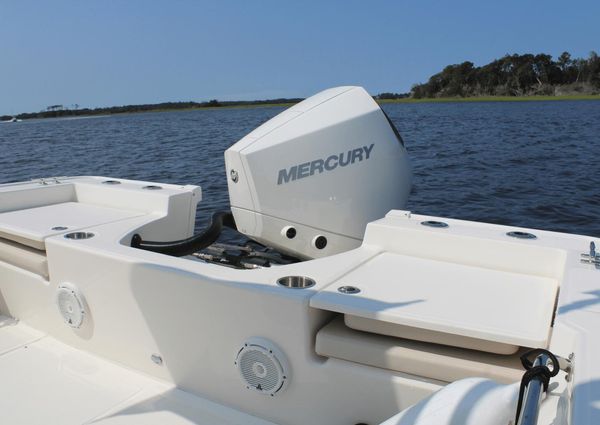 Boston Whaler 210 Montauk image