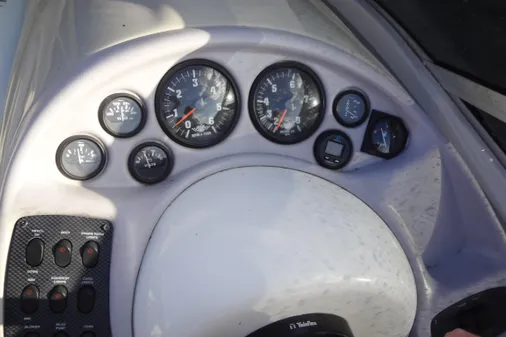 Wellcraft 26 Scarab image