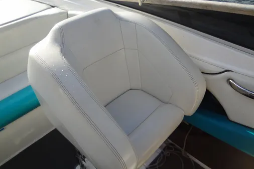 Wellcraft 26 Scarab image