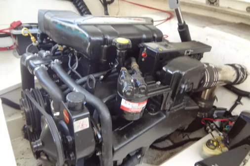 Wellcraft 26 Scarab image