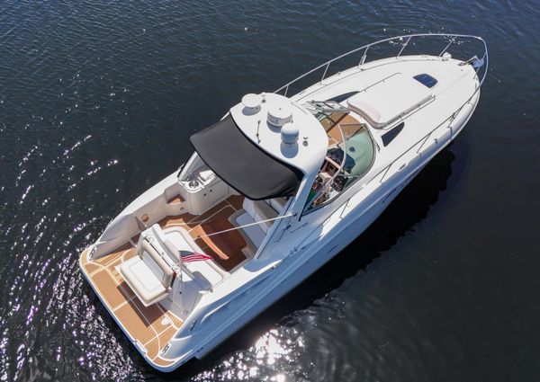 Sea Ray 330 Sundancer image