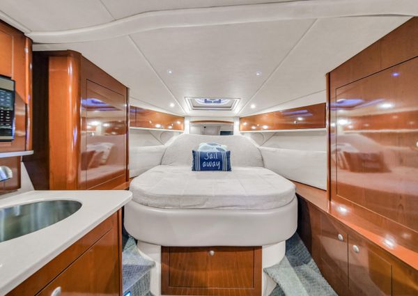 Sea Ray 330 Sundancer image