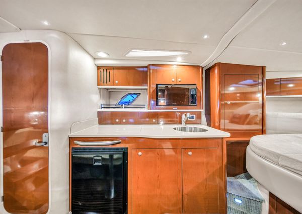 Sea Ray 330 Sundancer image