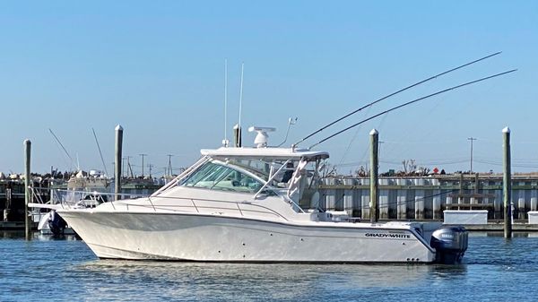 Grady-White 360 Express