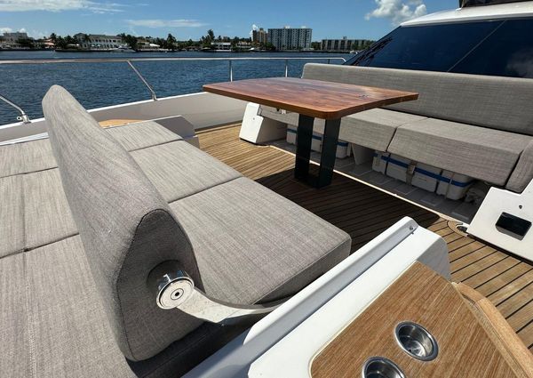 Ferretti Yachts 720 image