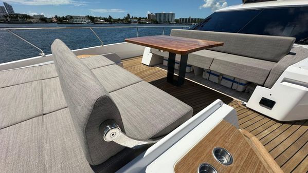 Ferretti Yachts 720 image