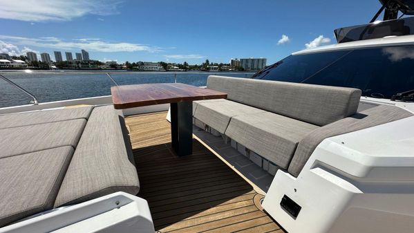 Ferretti Yachts 720 image