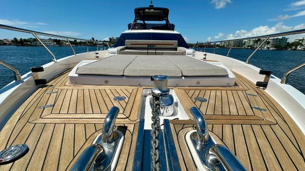 Ferretti Yachts 720 image