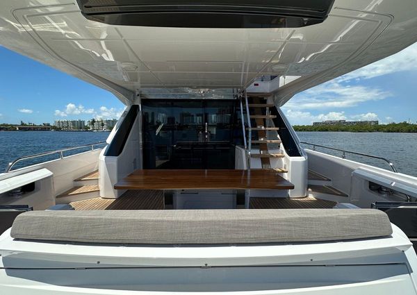 Ferretti Yachts 720 image