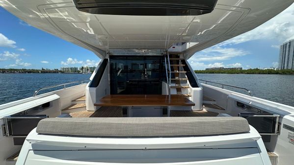 Ferretti Yachts 720 image