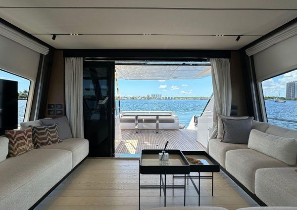 Ferretti Yachts 720 image