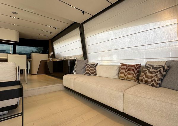 Ferretti Yachts 720 image