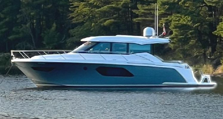 Tiara-yachts C49-COUPE - main image