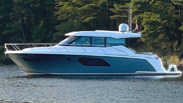 Tiara Yachts C49 Coupe