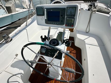 Catalina 350 image