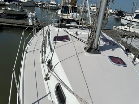 Catalina 350 image