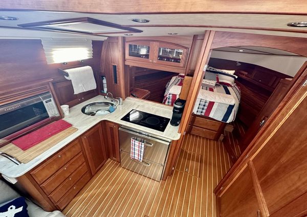 Sabre 38 Salon Express image