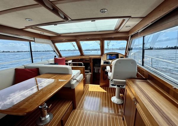 Sabre 38 Salon Express image