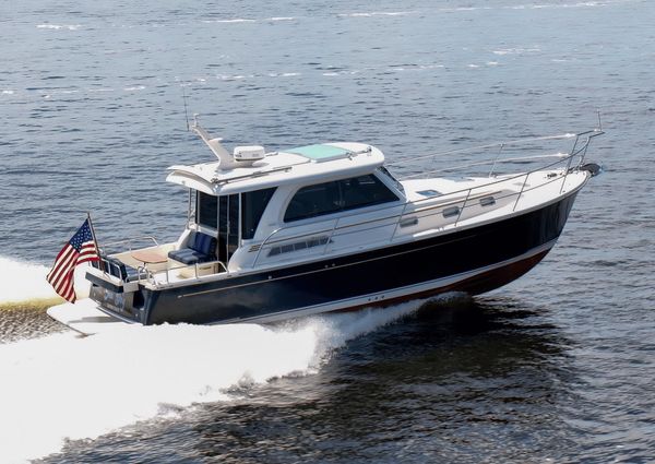 Sabre 38 Salon Express image