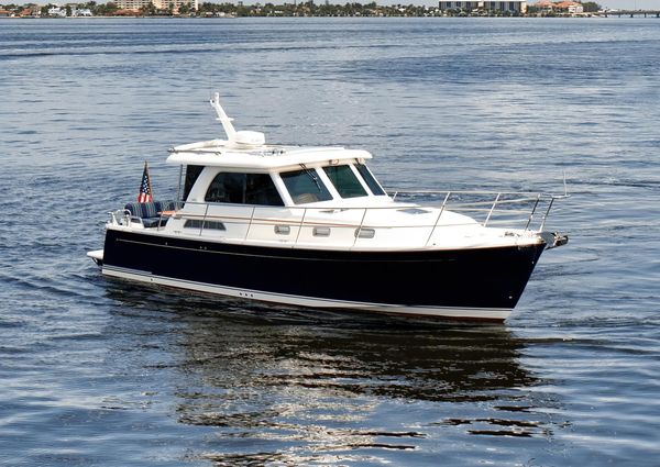 Sabre 38 Salon Express image