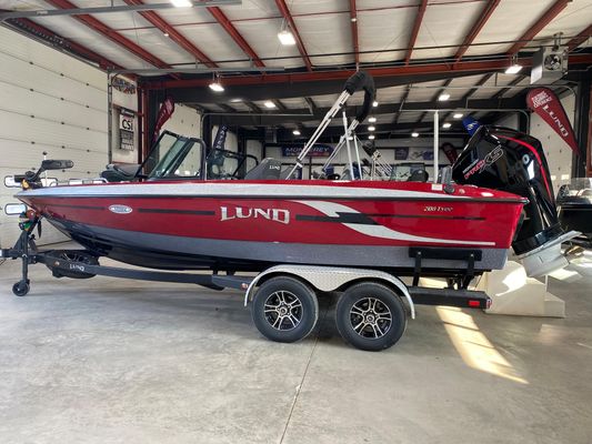 Lund 208 Tyee GL - main image