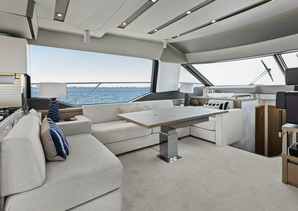 Prestige 630 Flybridge image