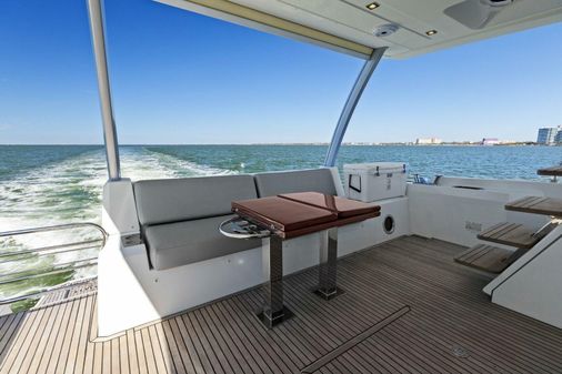 Prestige 630 Flybridge image