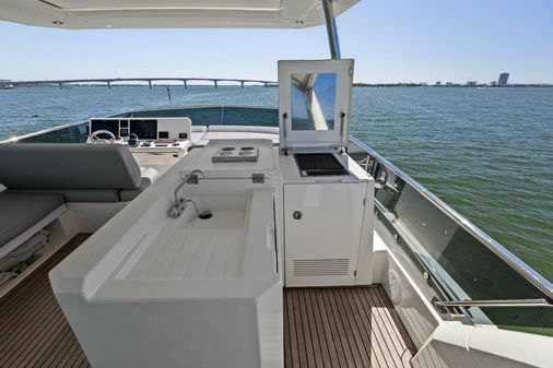 Prestige 630 Flybridge image