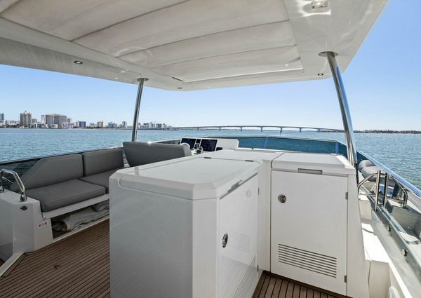 Prestige 630 Flybridge image