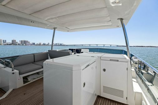 Prestige 630 Flybridge image