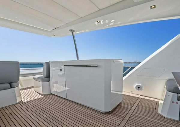 Prestige 630 Flybridge image