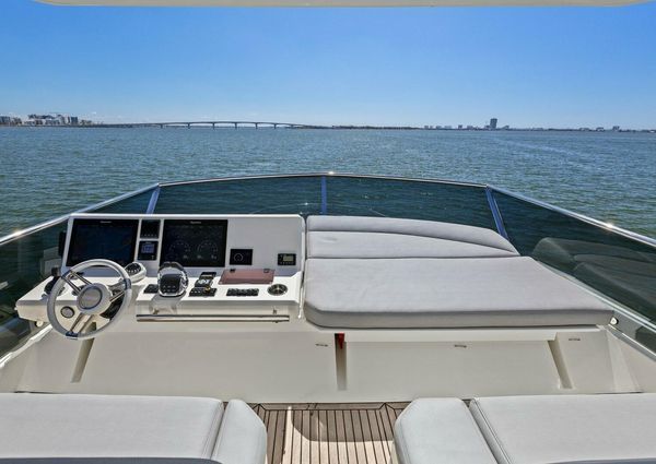 Prestige 630 Flybridge image