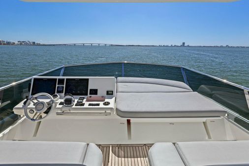 Prestige 630 Flybridge image