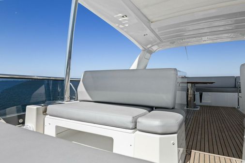 Prestige 630 Flybridge image