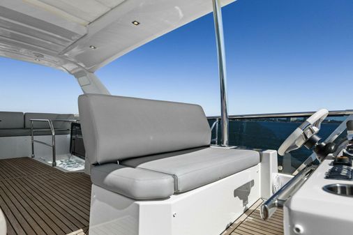 Prestige 630 Flybridge image