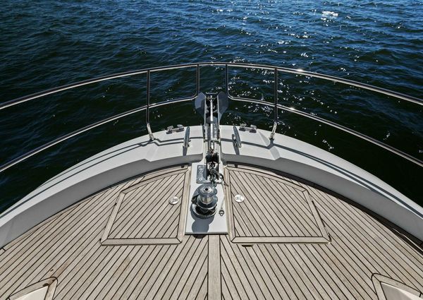 Prestige 630 Flybridge image